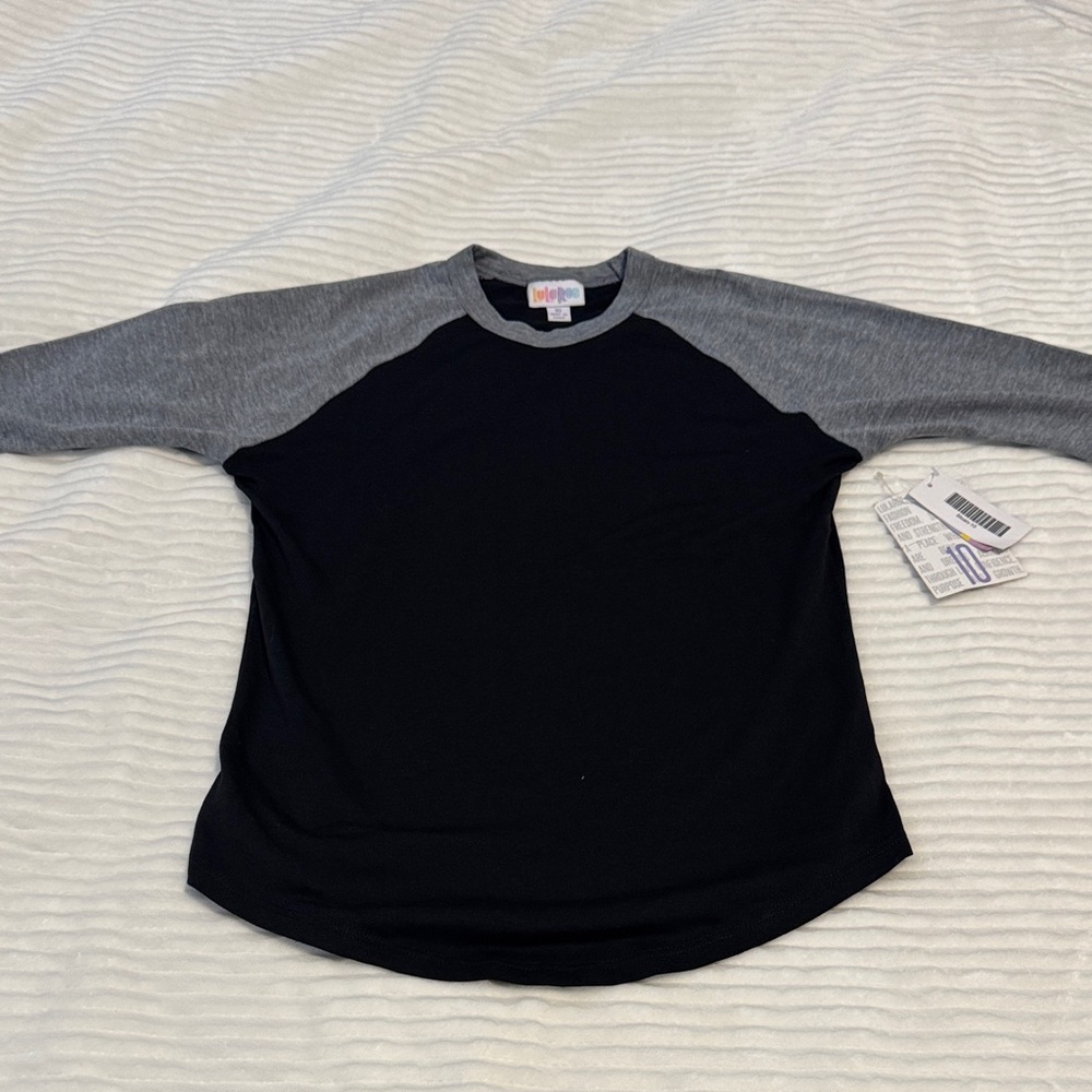 Unisex LuLaRoe Black and Gray Crew Neck Raglan 3/4 length shirt